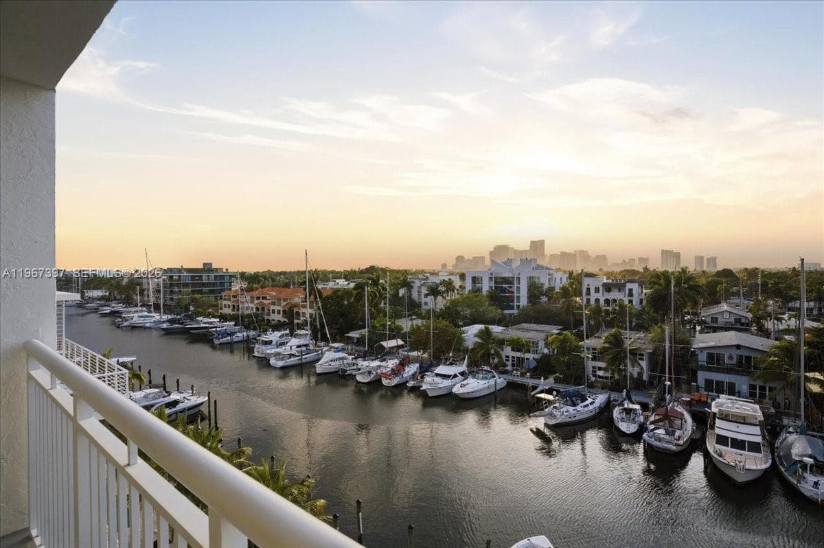 155 Isle Of Venice Dr 701 photo 20