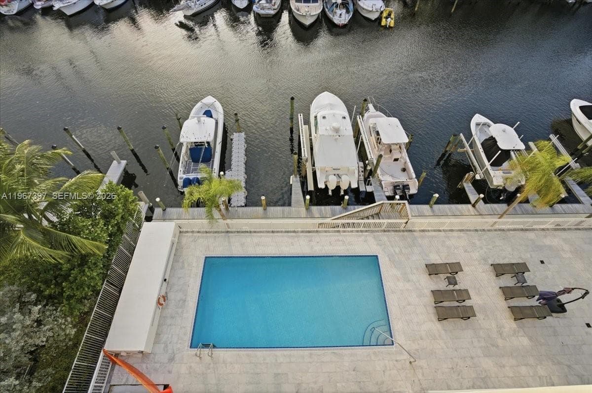 155 Isle Of Venice Dr 701 photo 24