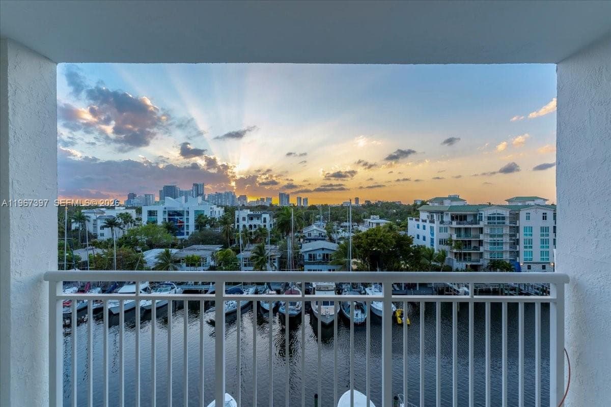 155 Isle Of Venice Dr 701 photo 8