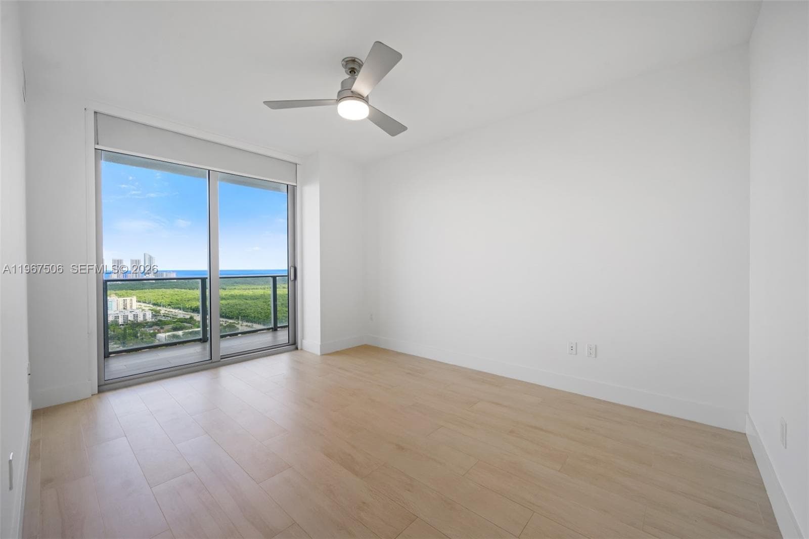 16385 Biscayne Blvd 3020 photo 16
