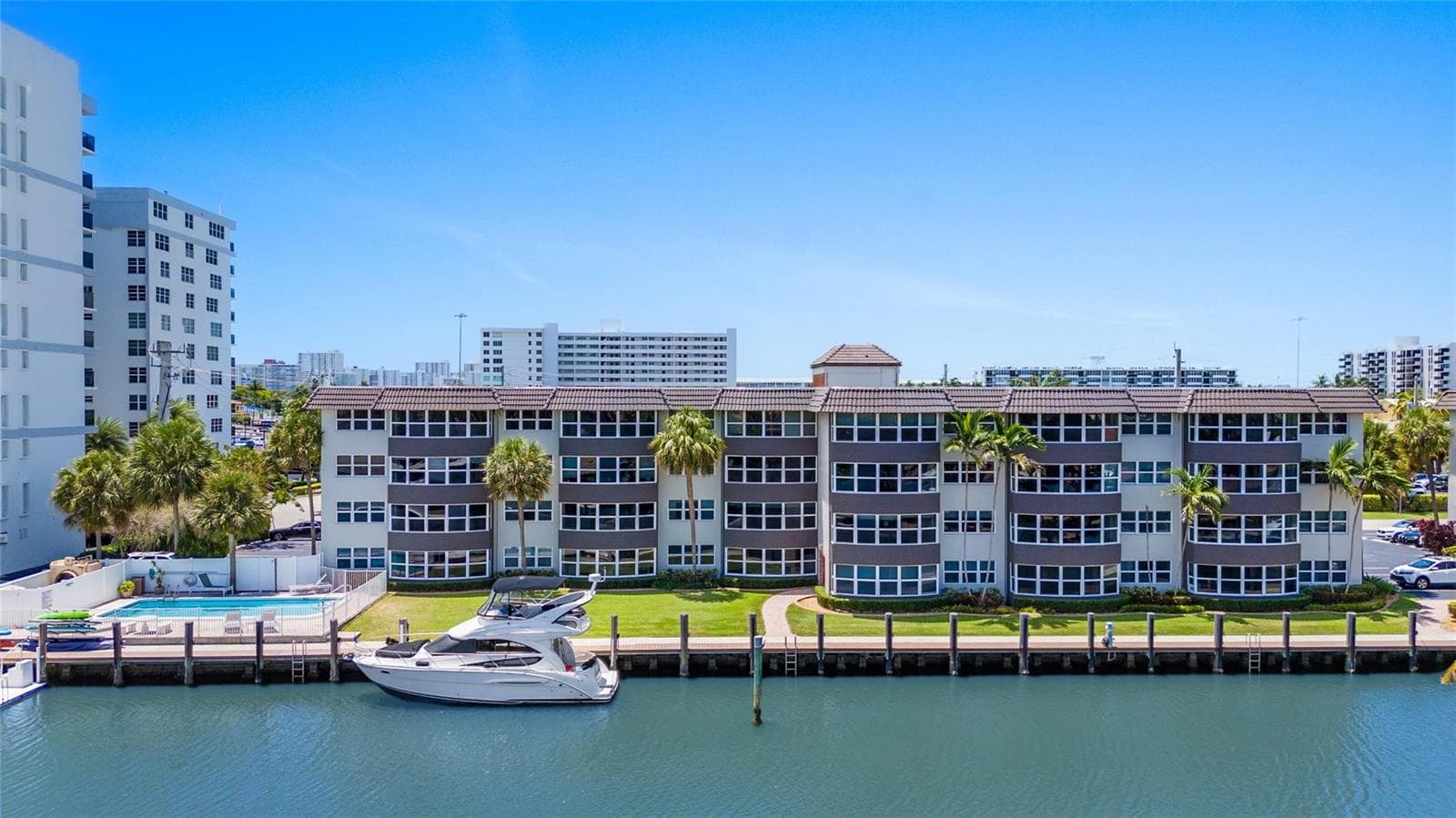 3111 NE 51st Street #305 3