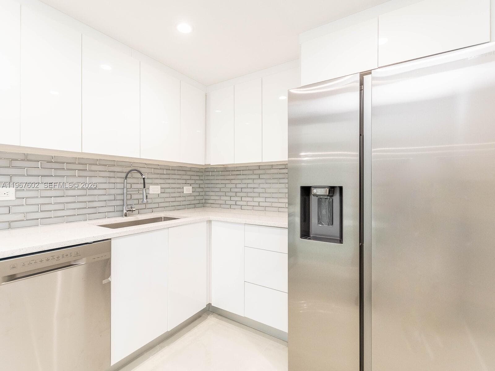 20505 E COUNTRY CLUB DR 634 photo 17