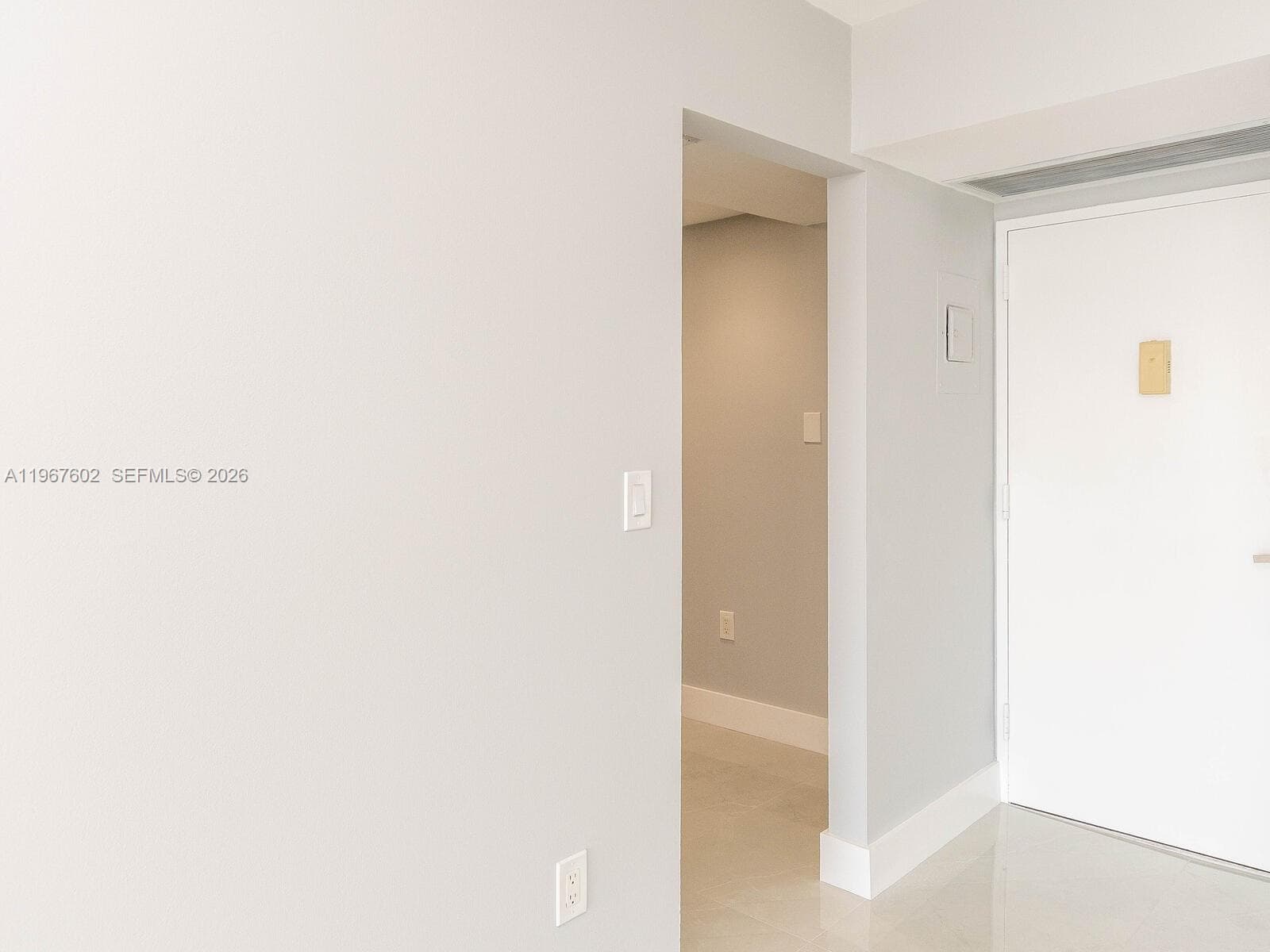 20505 E COUNTRY CLUB DR 634 photo 8
