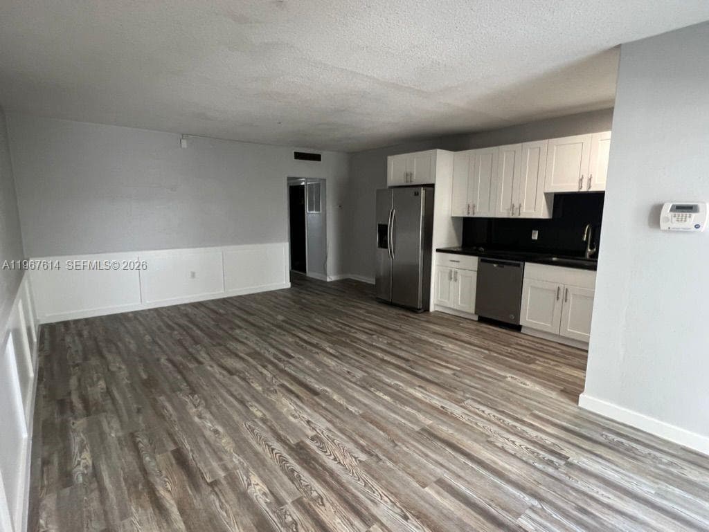 2430 NE 135th St 105 photo 13