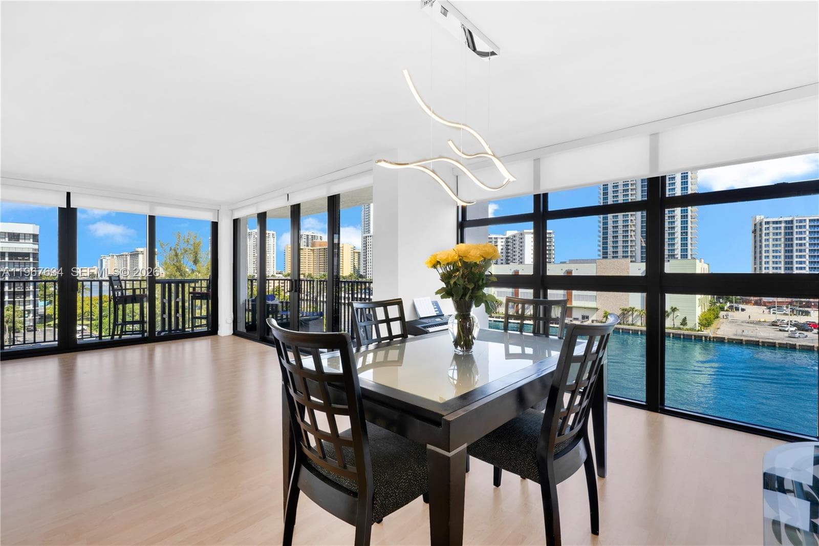 600 Parkview Dr 2
