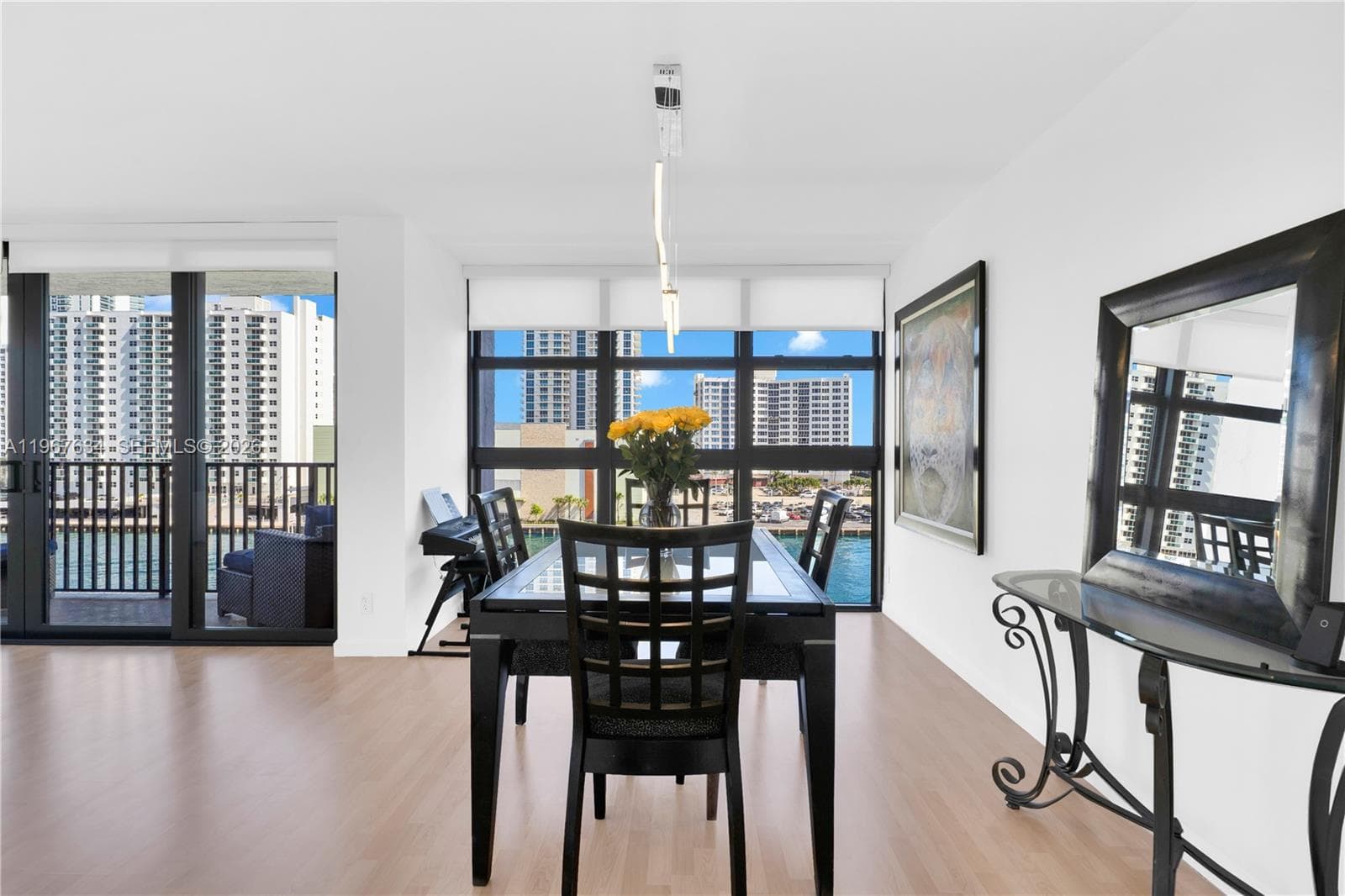 600 Parkview Dr 4