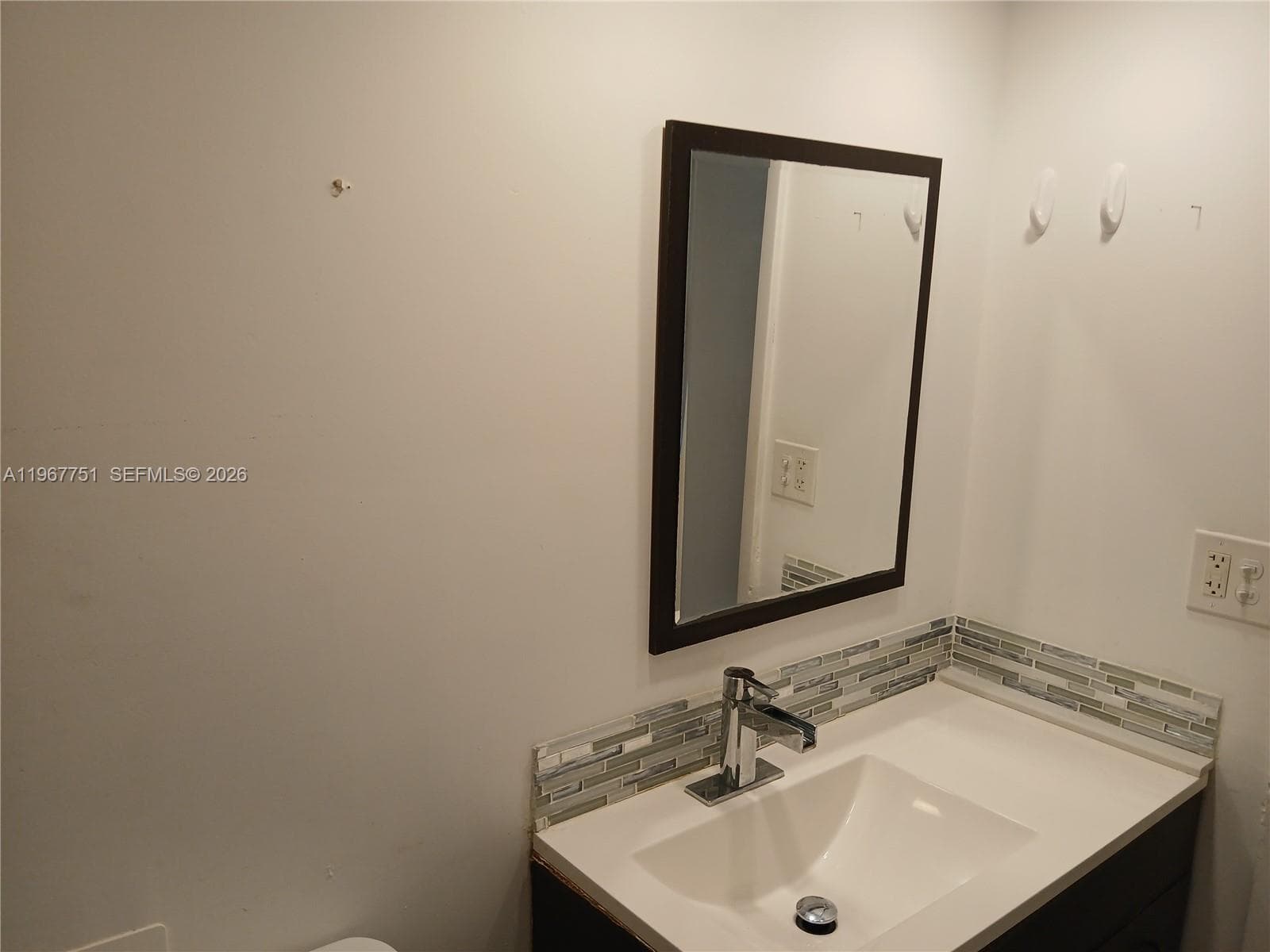 2780 NE 183rd St 1708 photo 8