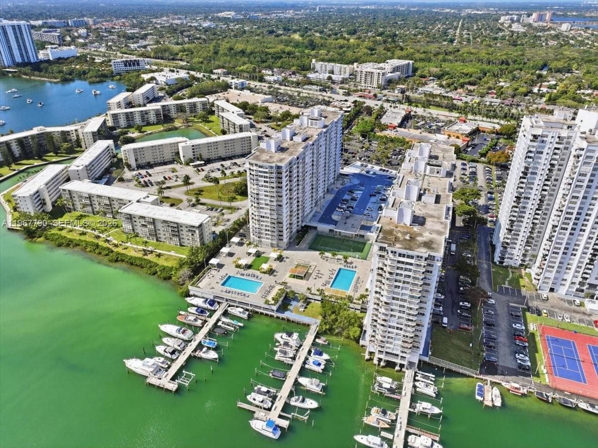 18051 Biscayne Blvd 1701 photo 23