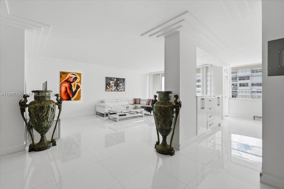 18051 Biscayne Blvd 1701 photo 2