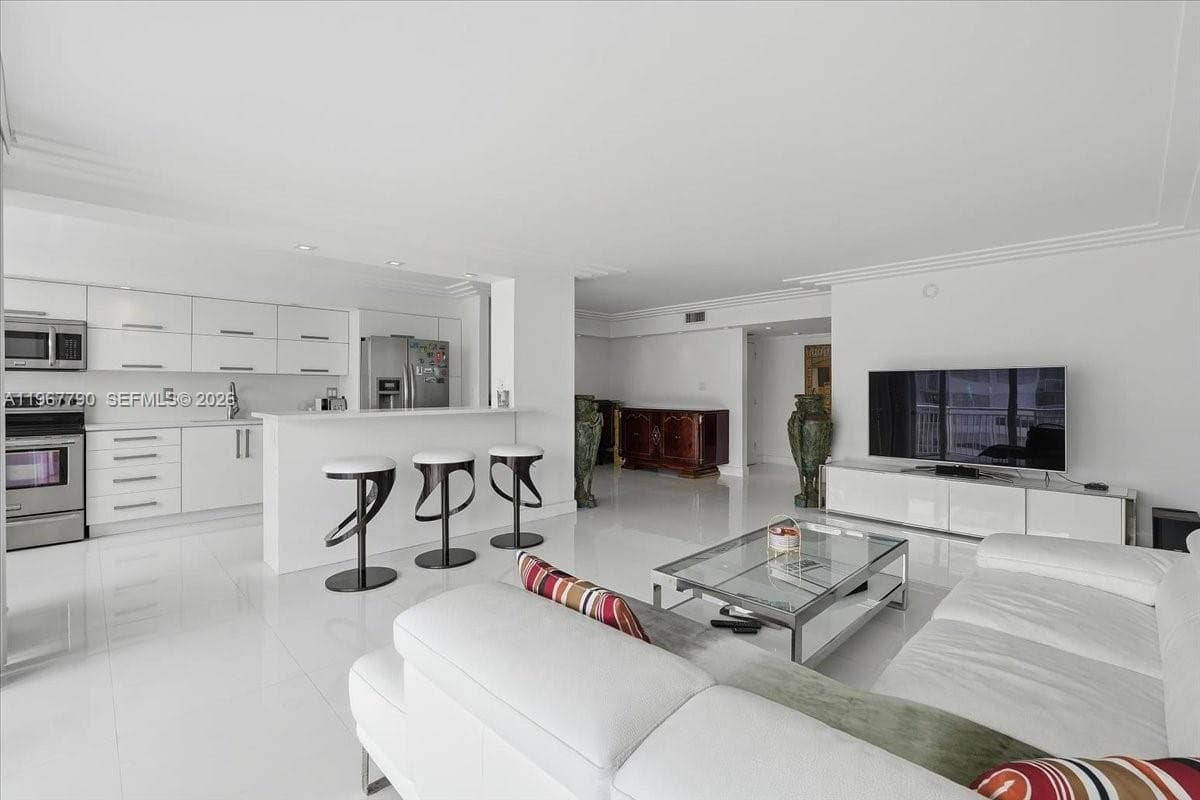 18051 Biscayne Blvd 1701 photo 6