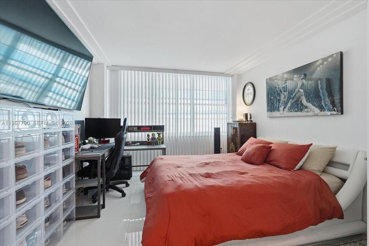 18051 Biscayne Blvd 1701 photo 13