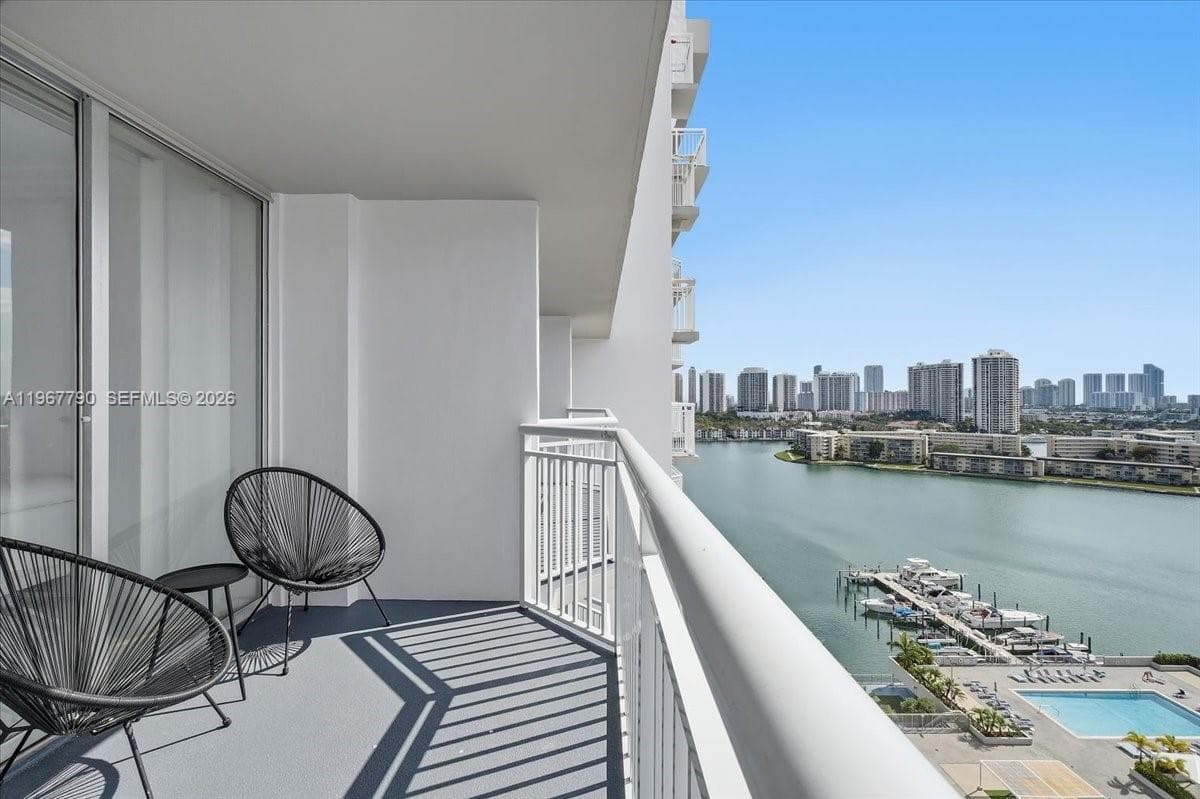18051 Biscayne Blvd 1701 photo 16