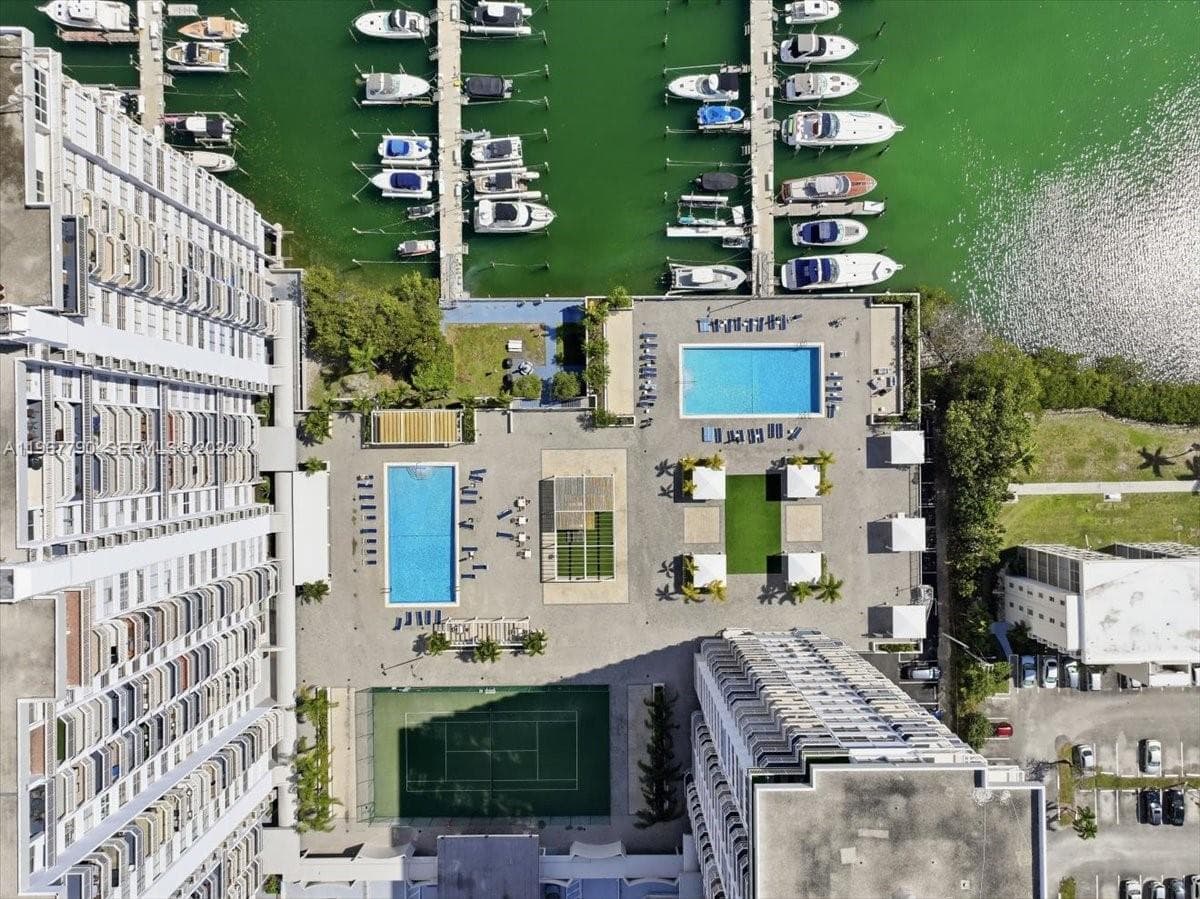 18051 Biscayne Blvd 1701 photo 22