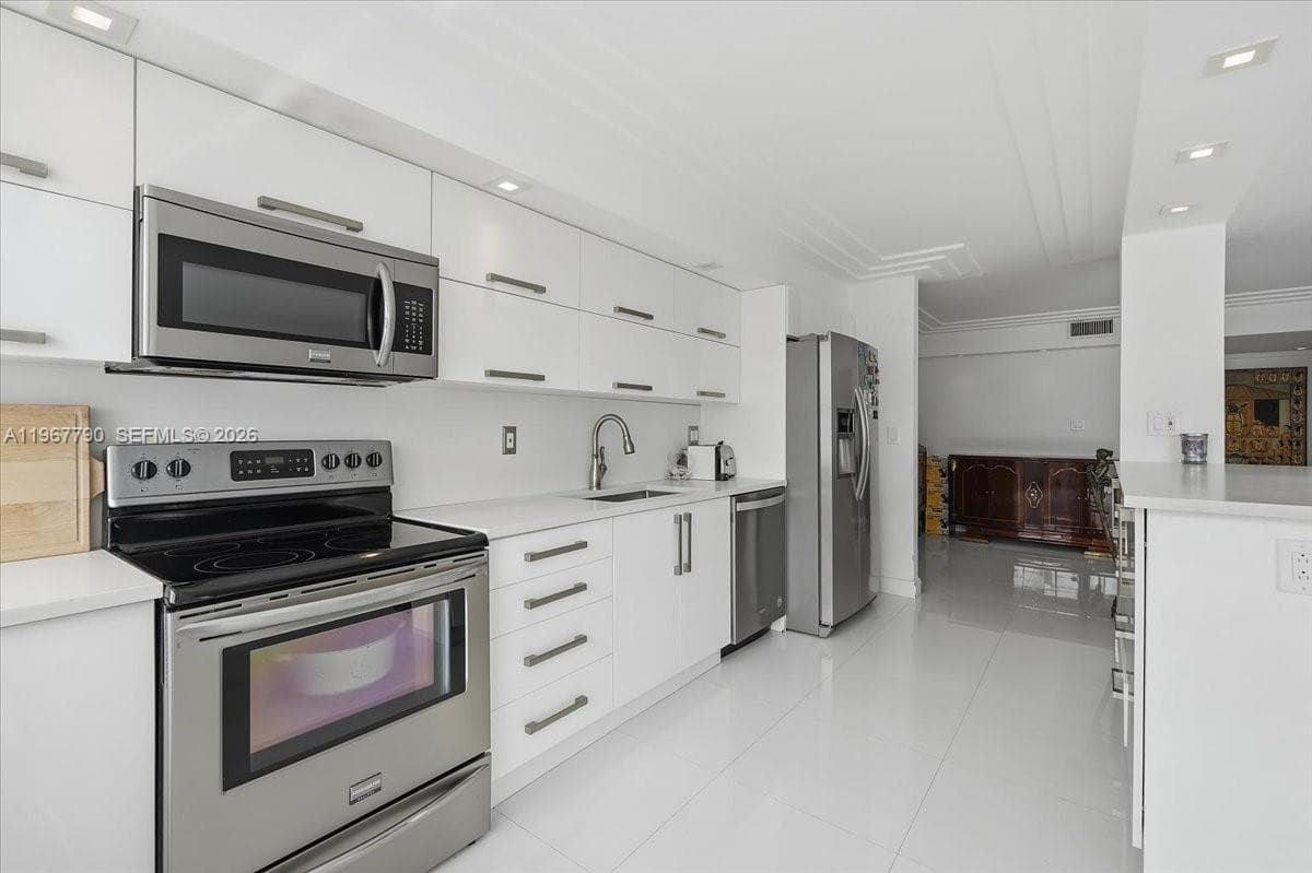 18051 Biscayne Blvd 1701 photo 7