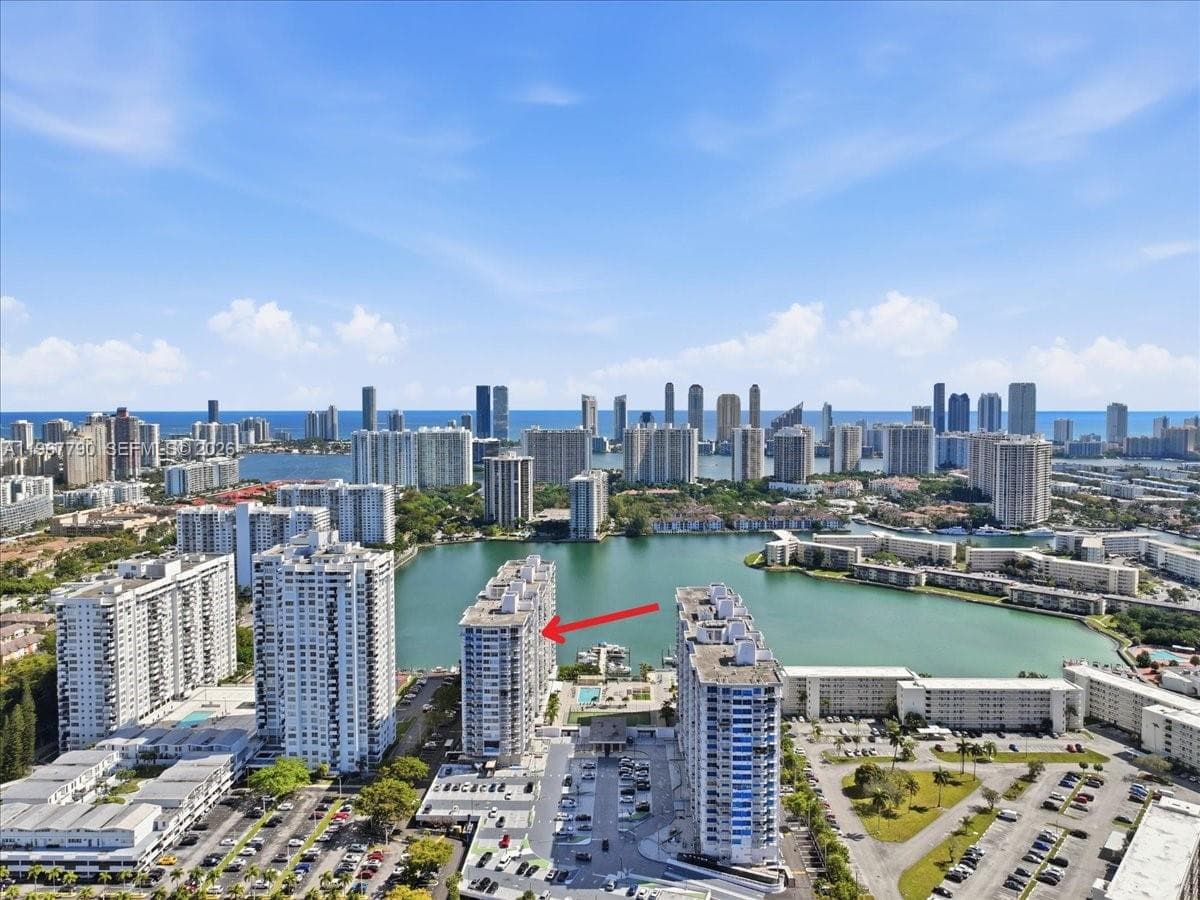 18051 Biscayne Blvd 1701 photo 1