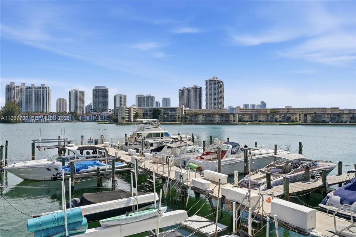 18051 Biscayne Blvd 1701 photo 24
