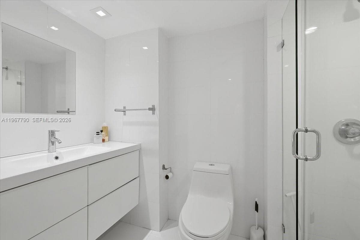 18051 Biscayne Blvd 1701 photo 15