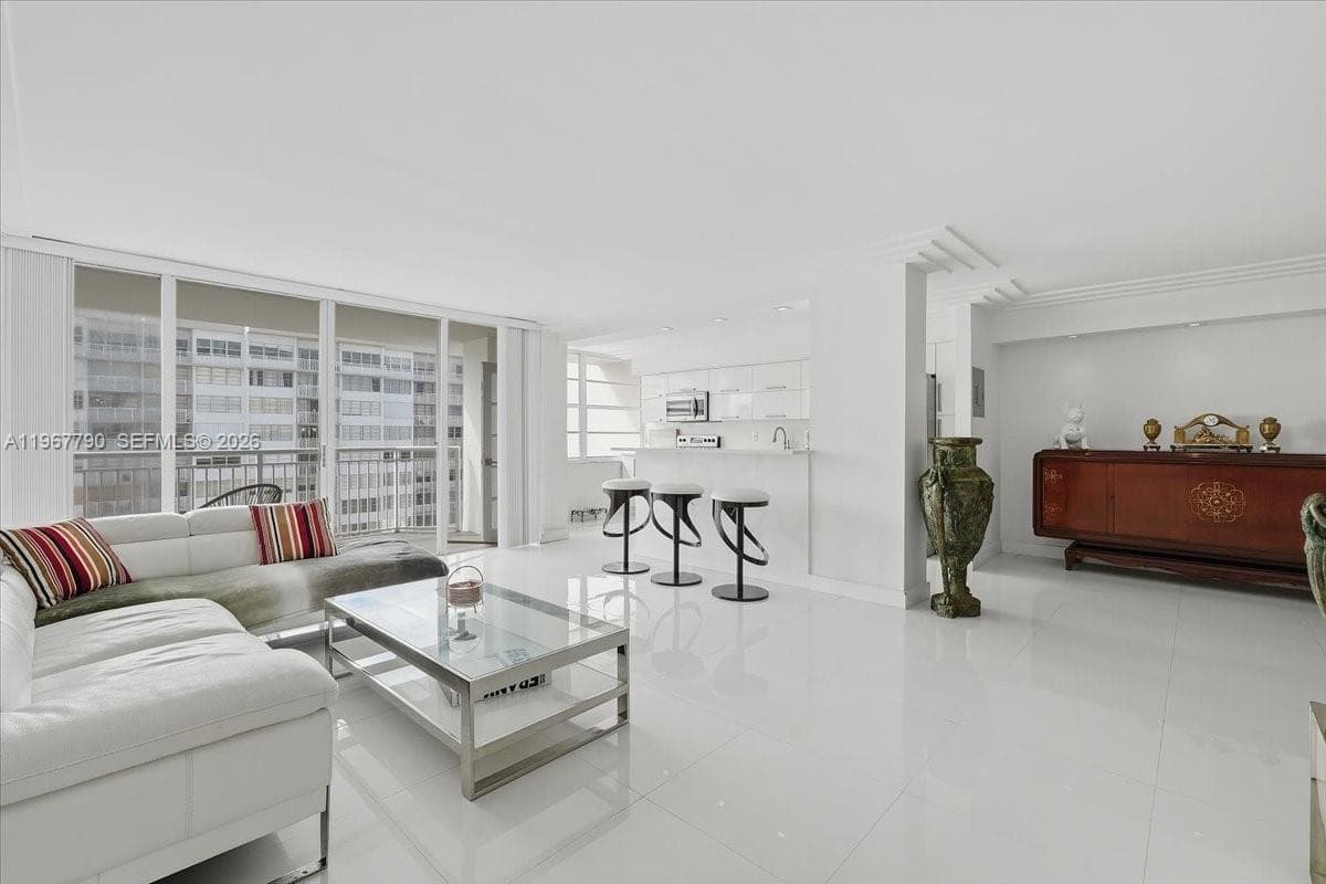 18051 Biscayne Blvd 1701 photo 4