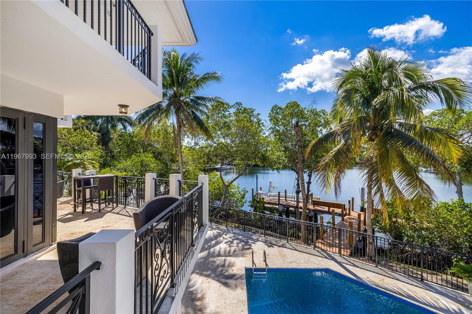 460 Costanera Rd photo 23