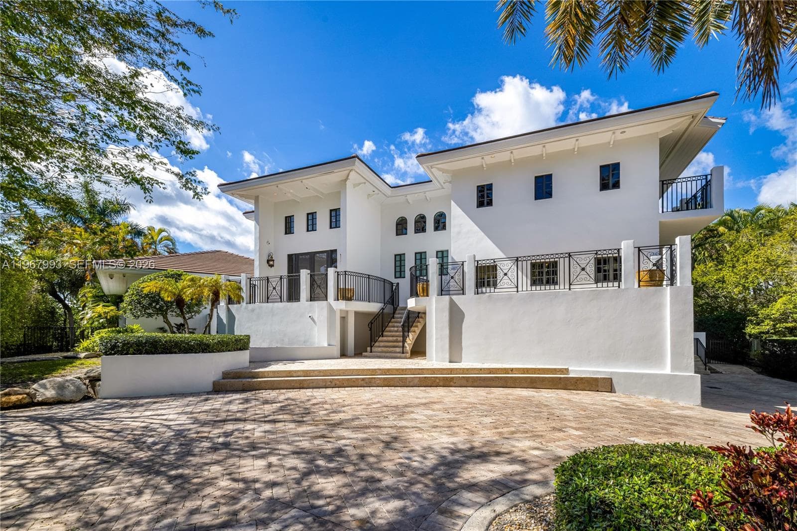 460 Costanera Rd photo 6