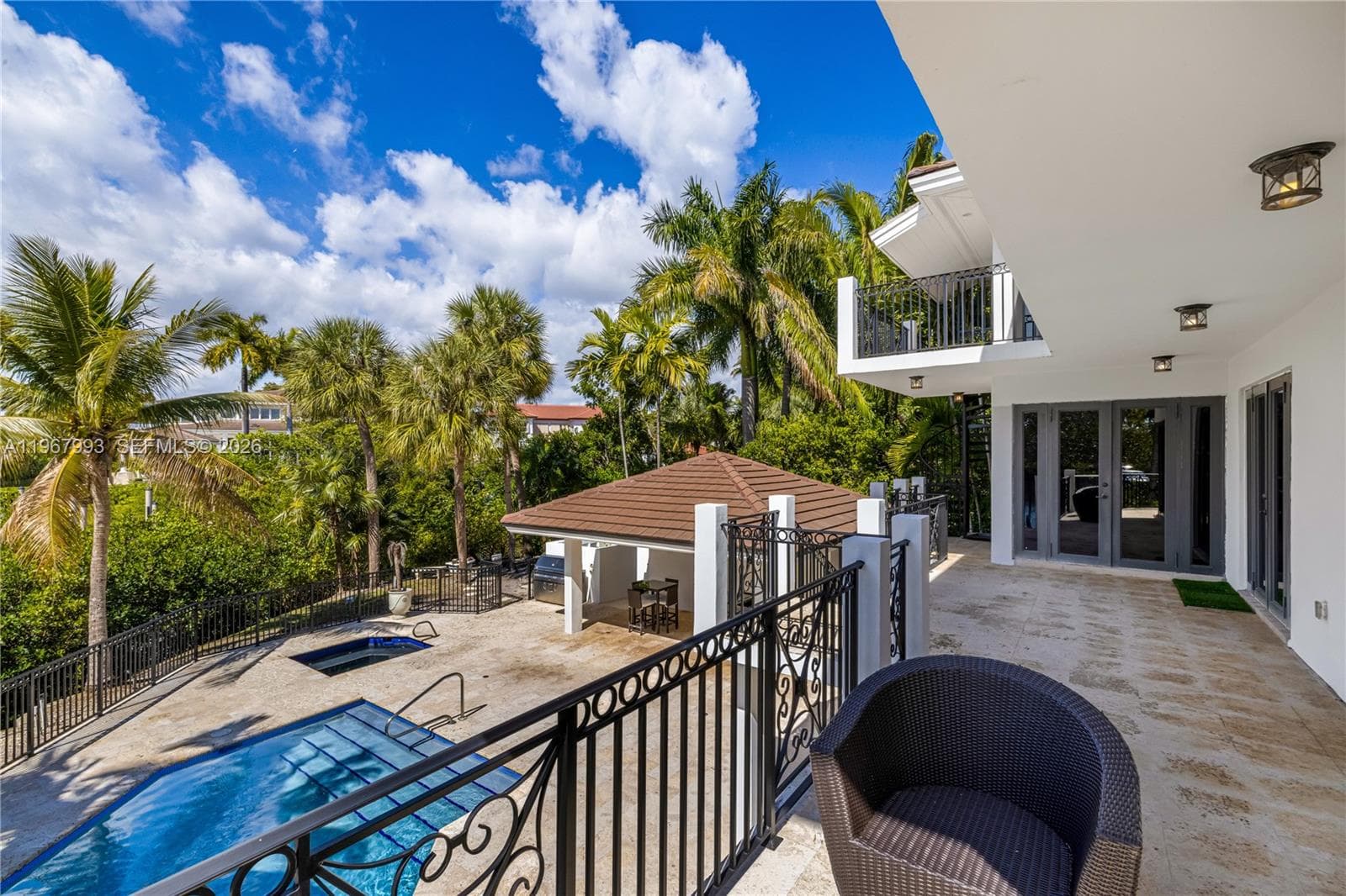 460 Costanera Rd photo 24