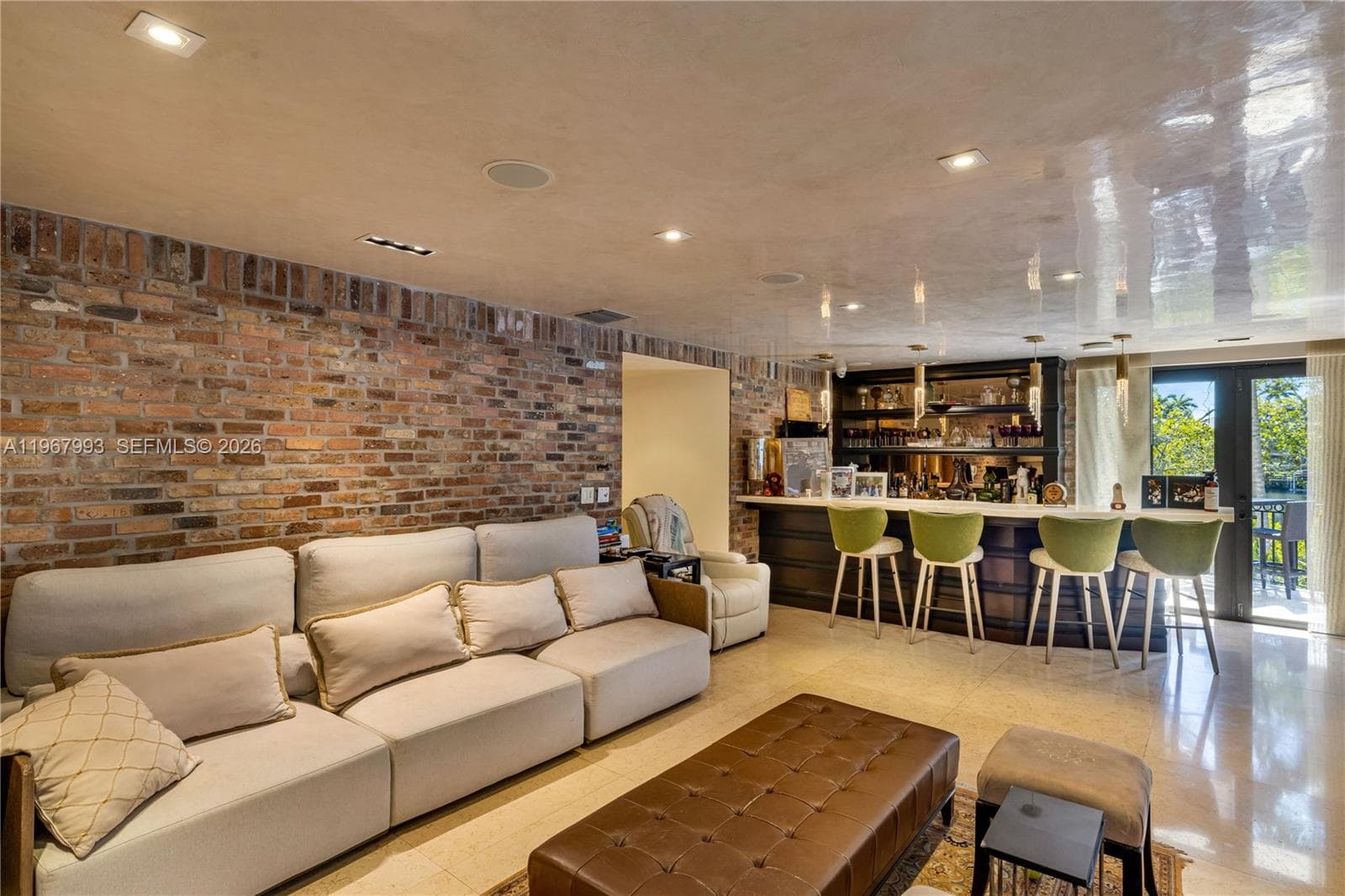 460 Costanera Rd photo 15