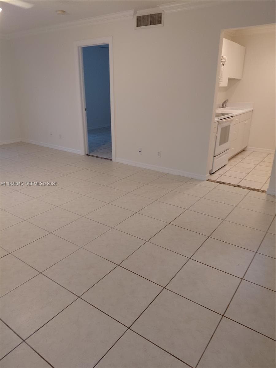 731 Hummingbird Way 10 photo 12