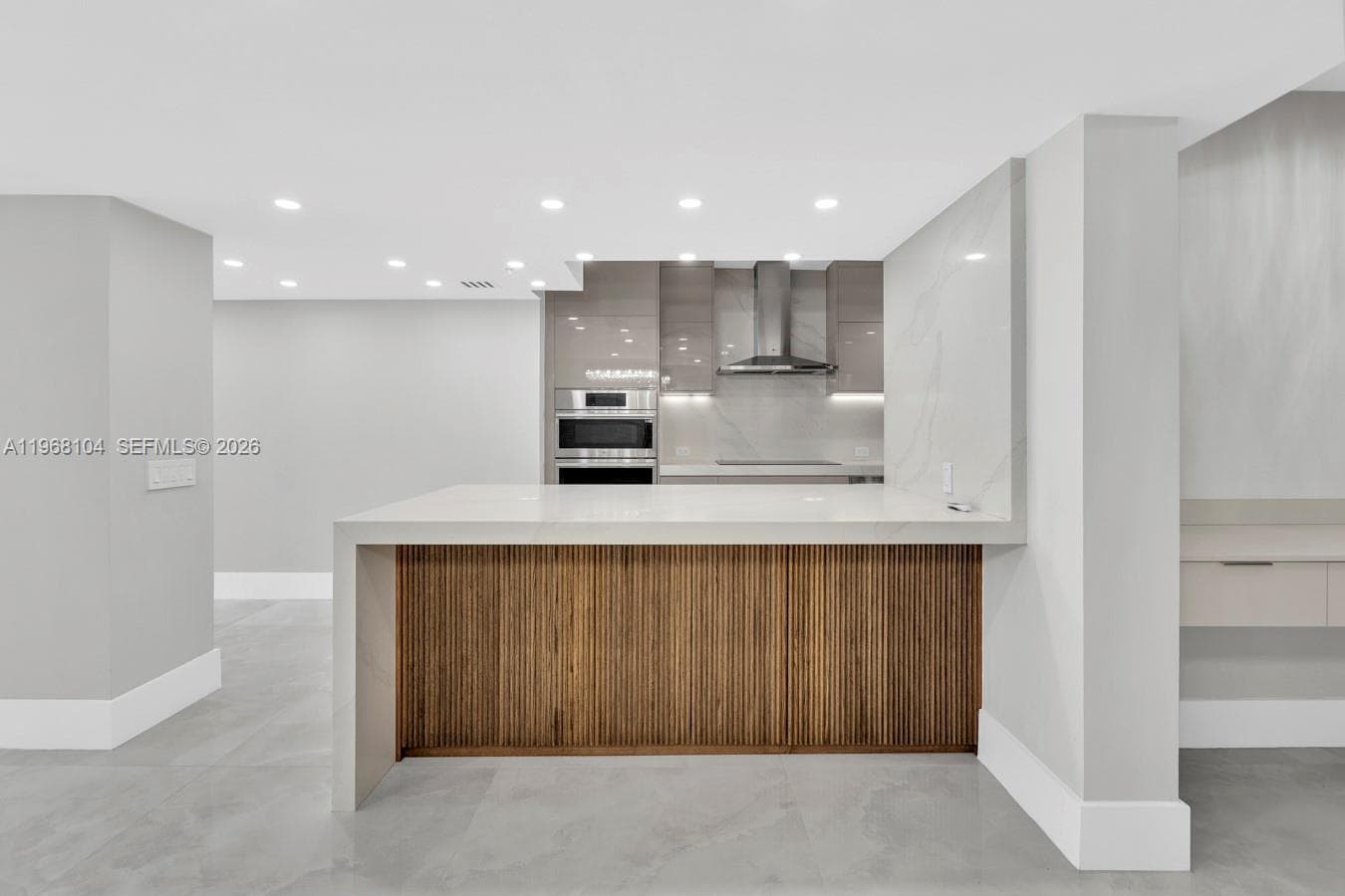 2051 3rd St 406 photo 10