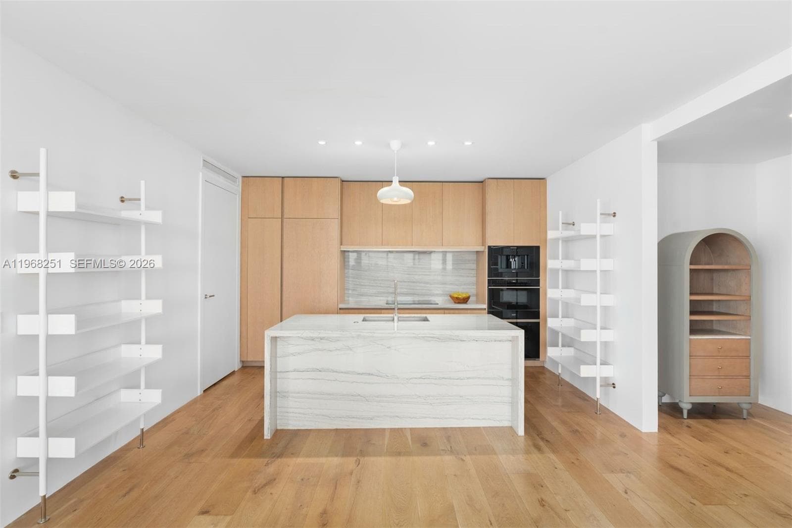 8701 Collins Ave 606 photo 21