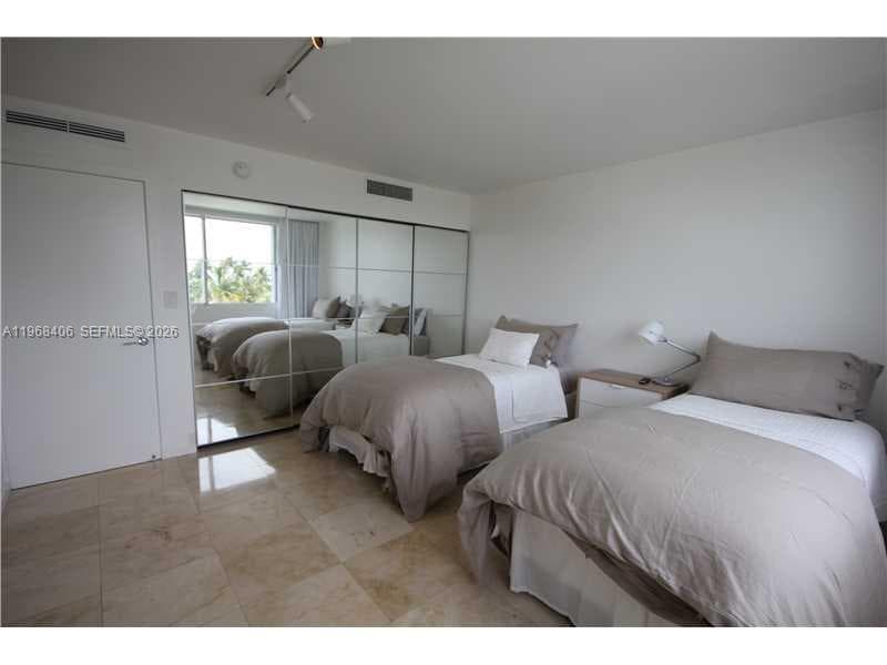 5151 COLLINS AV 532 photo 25