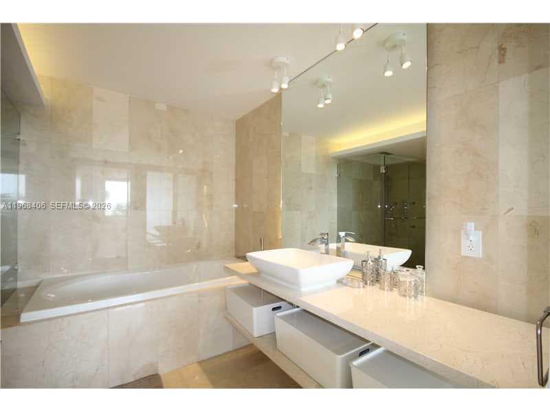 5151 COLLINS AV 532 photo 21