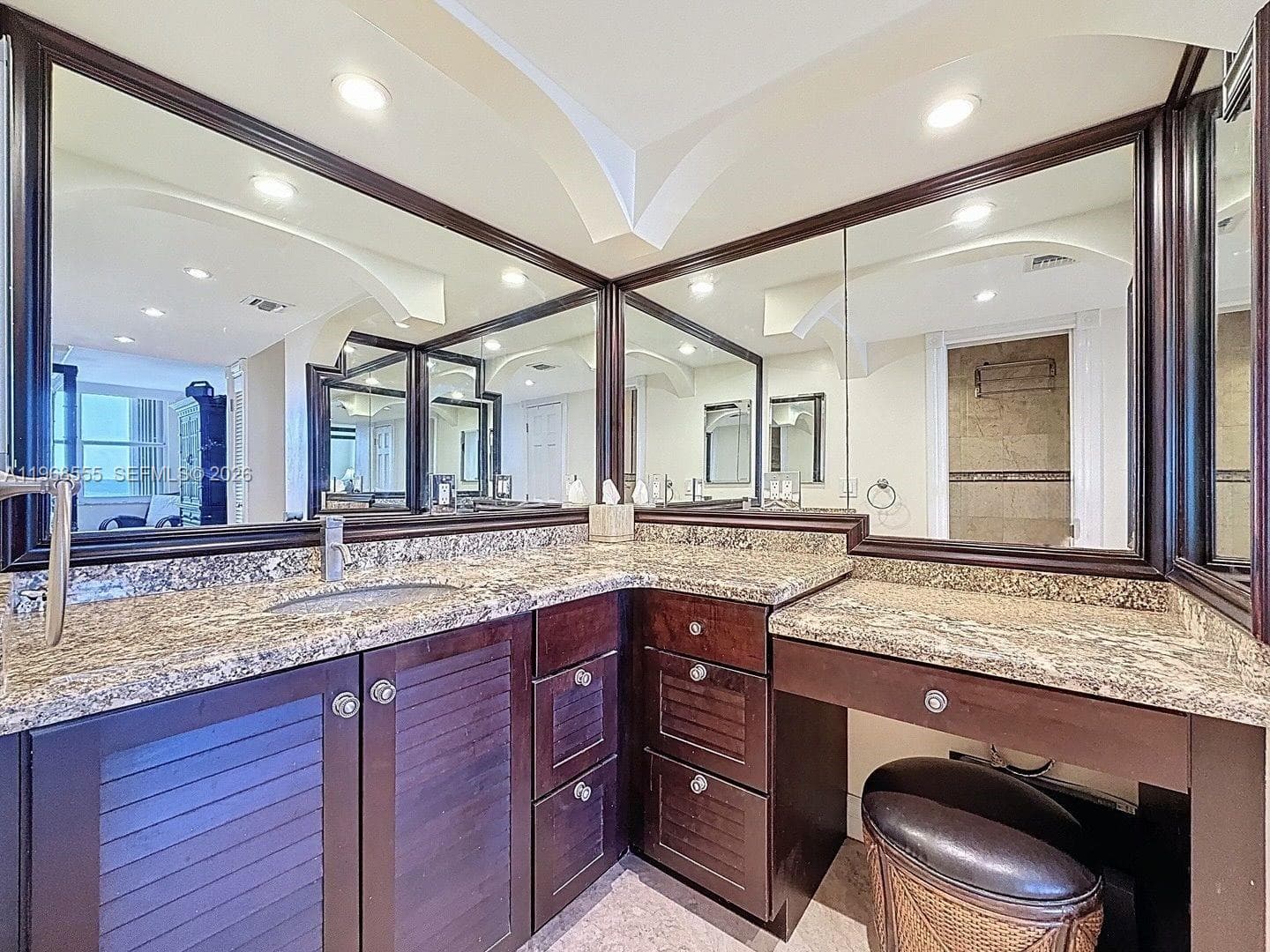 328 Ocean Blvd 1005 photo 16