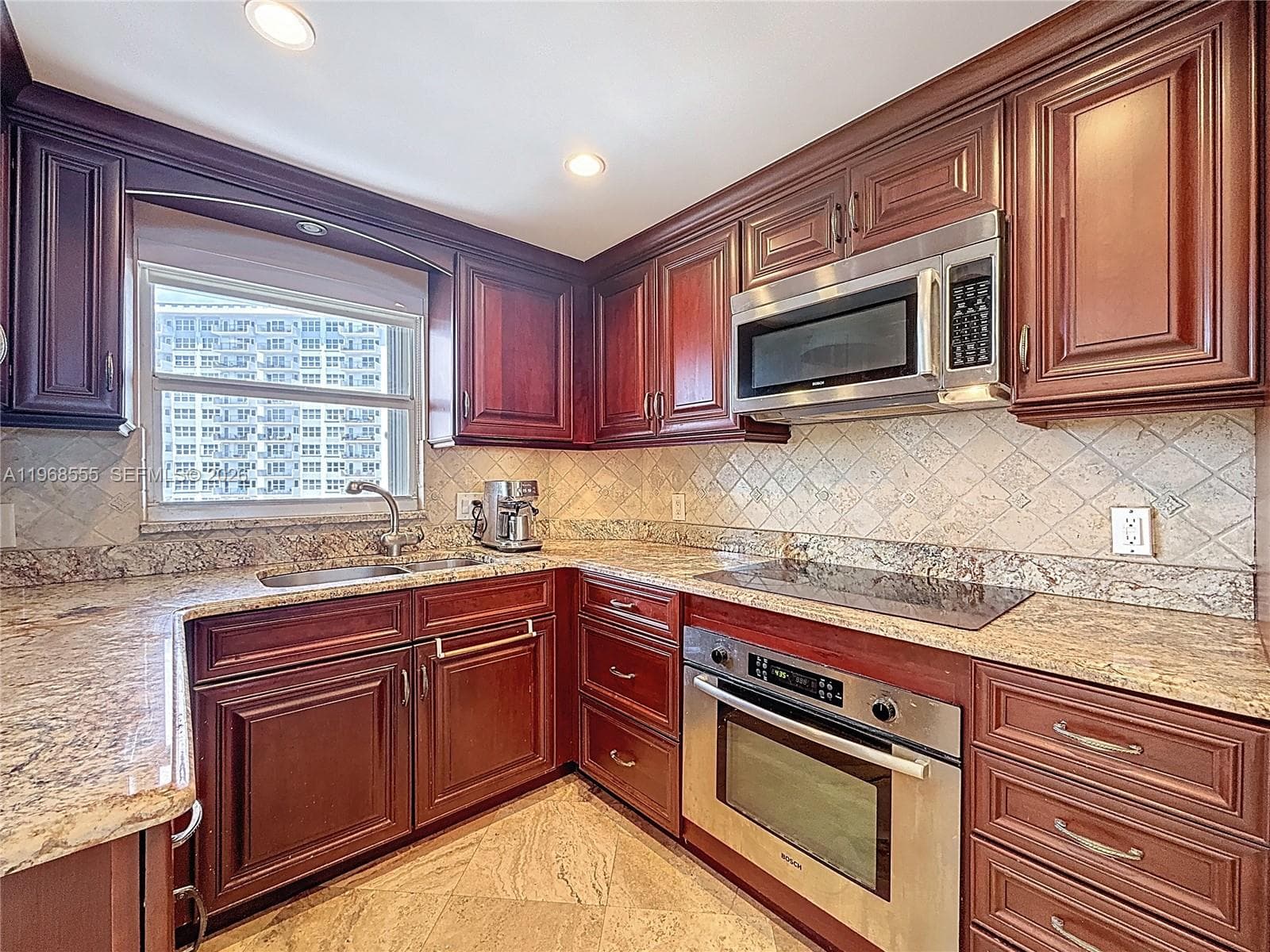328 Ocean Blvd 1005 photo 10