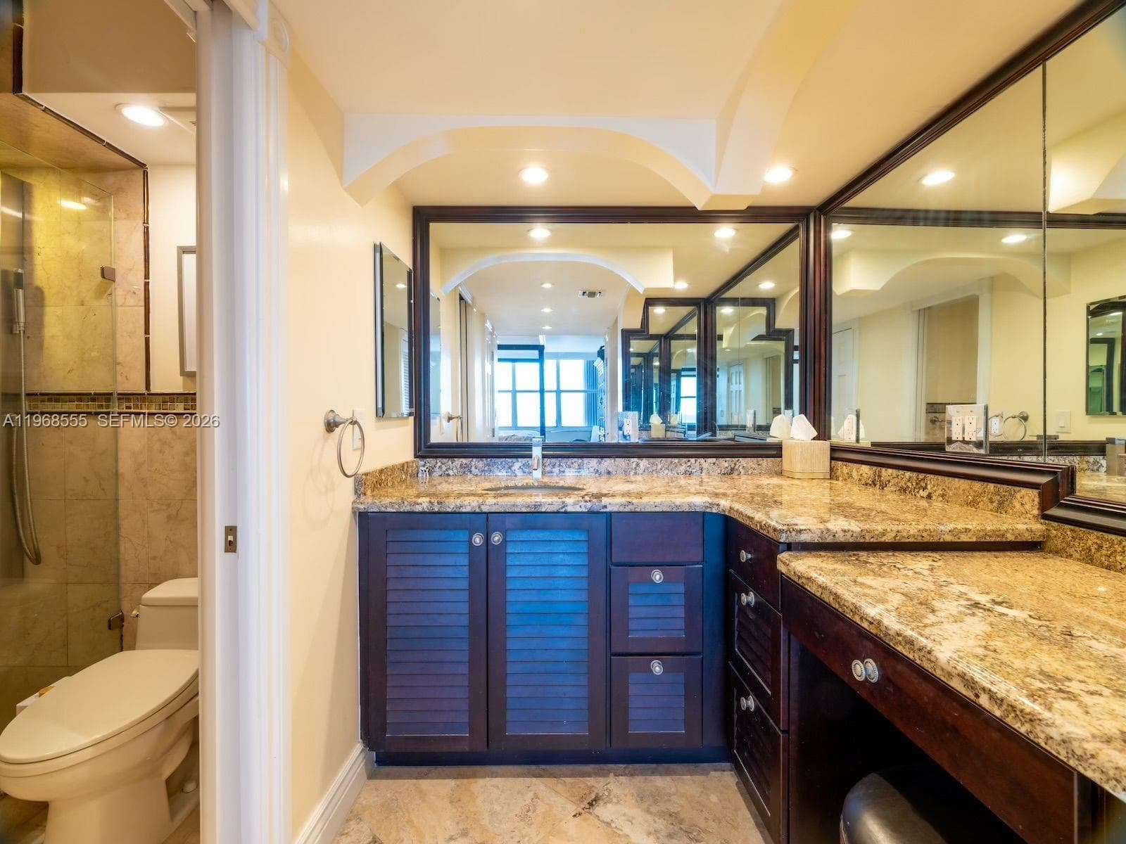 328 Ocean Blvd 1005 photo 18