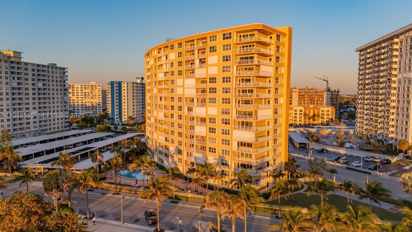 328 Ocean Blvd 1005 photo 25