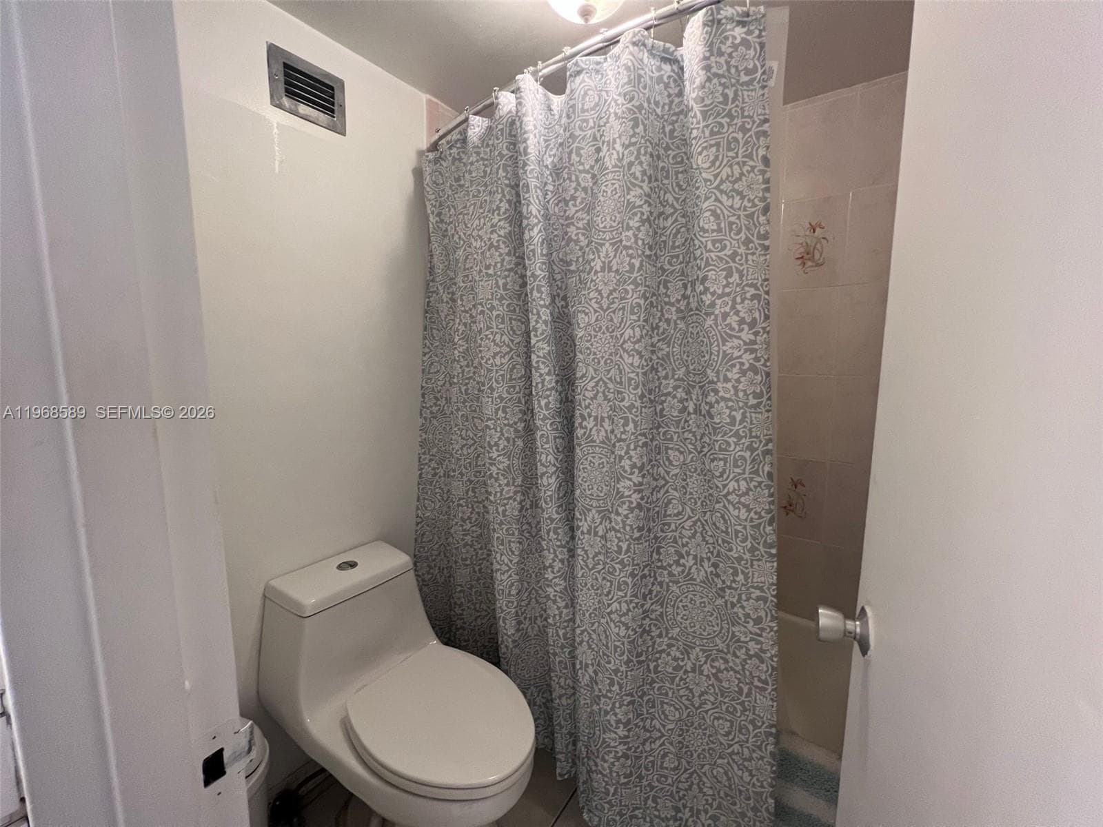 100 Lincoln Rd 415 photo 9