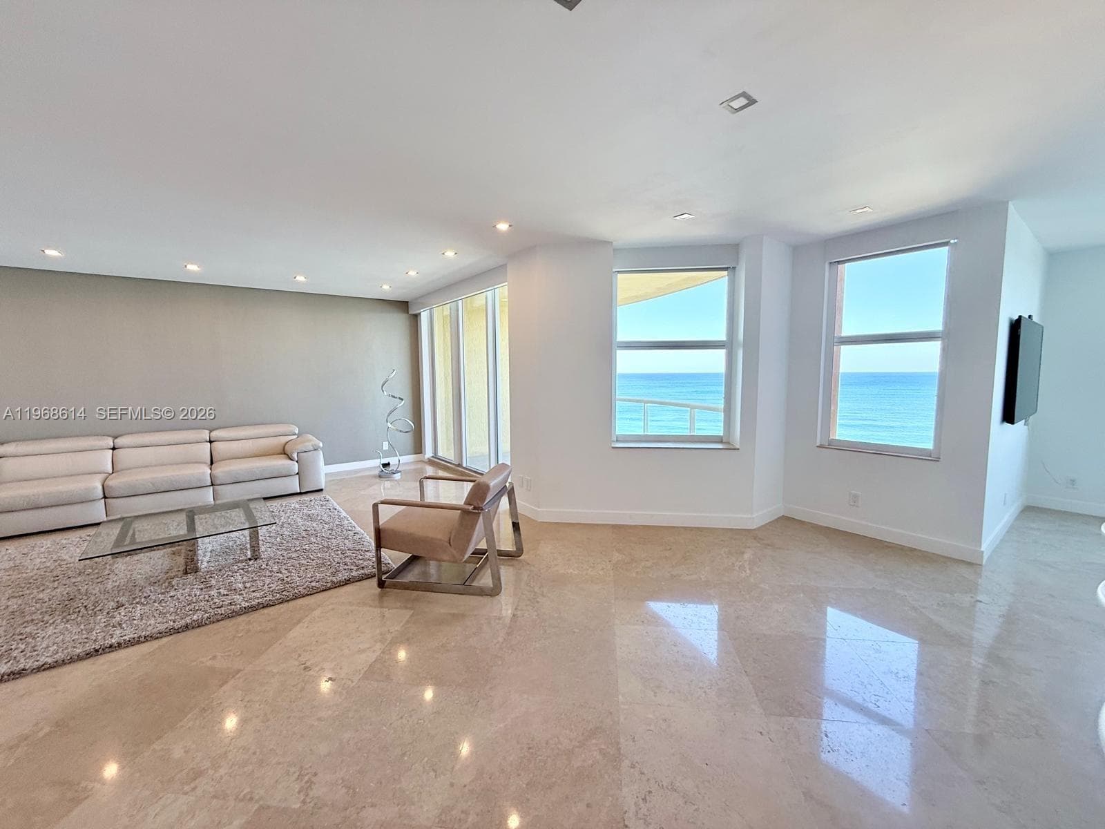 2100 Ocean Blvd 5