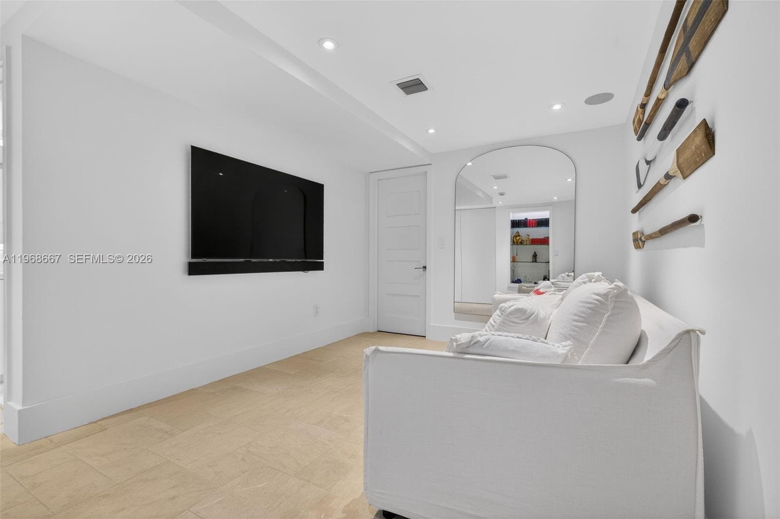 600 Grapetree Dr 11BN photo 23