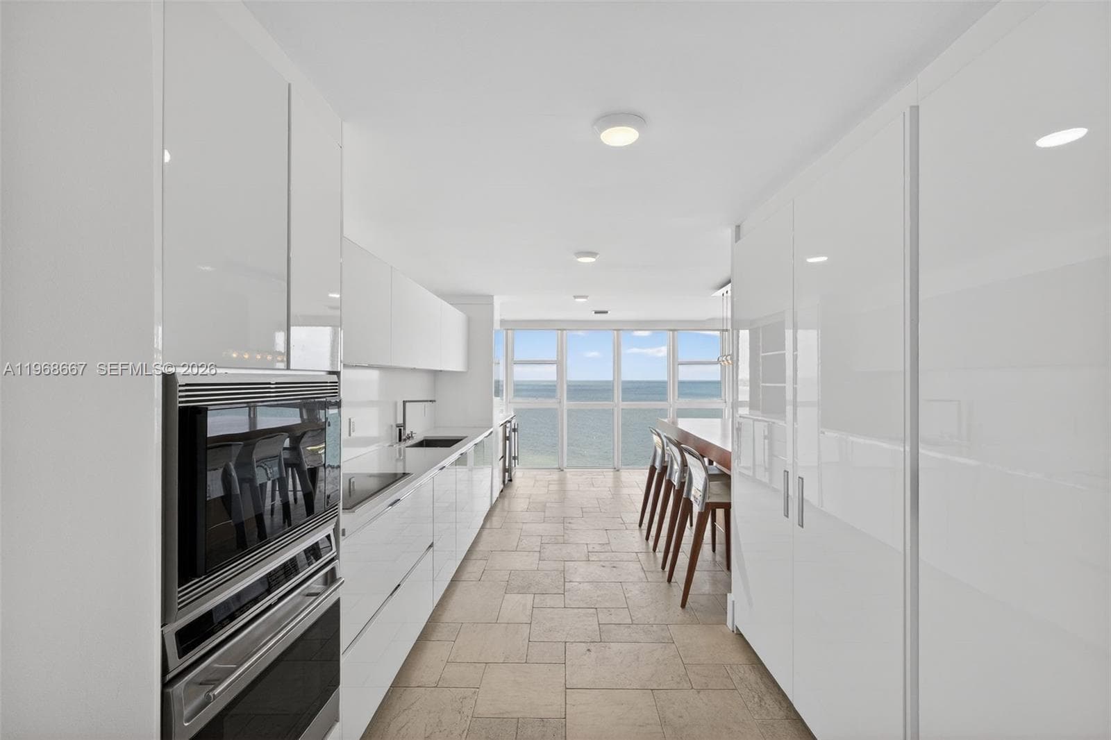 600 Grapetree Dr 11BN photo 13