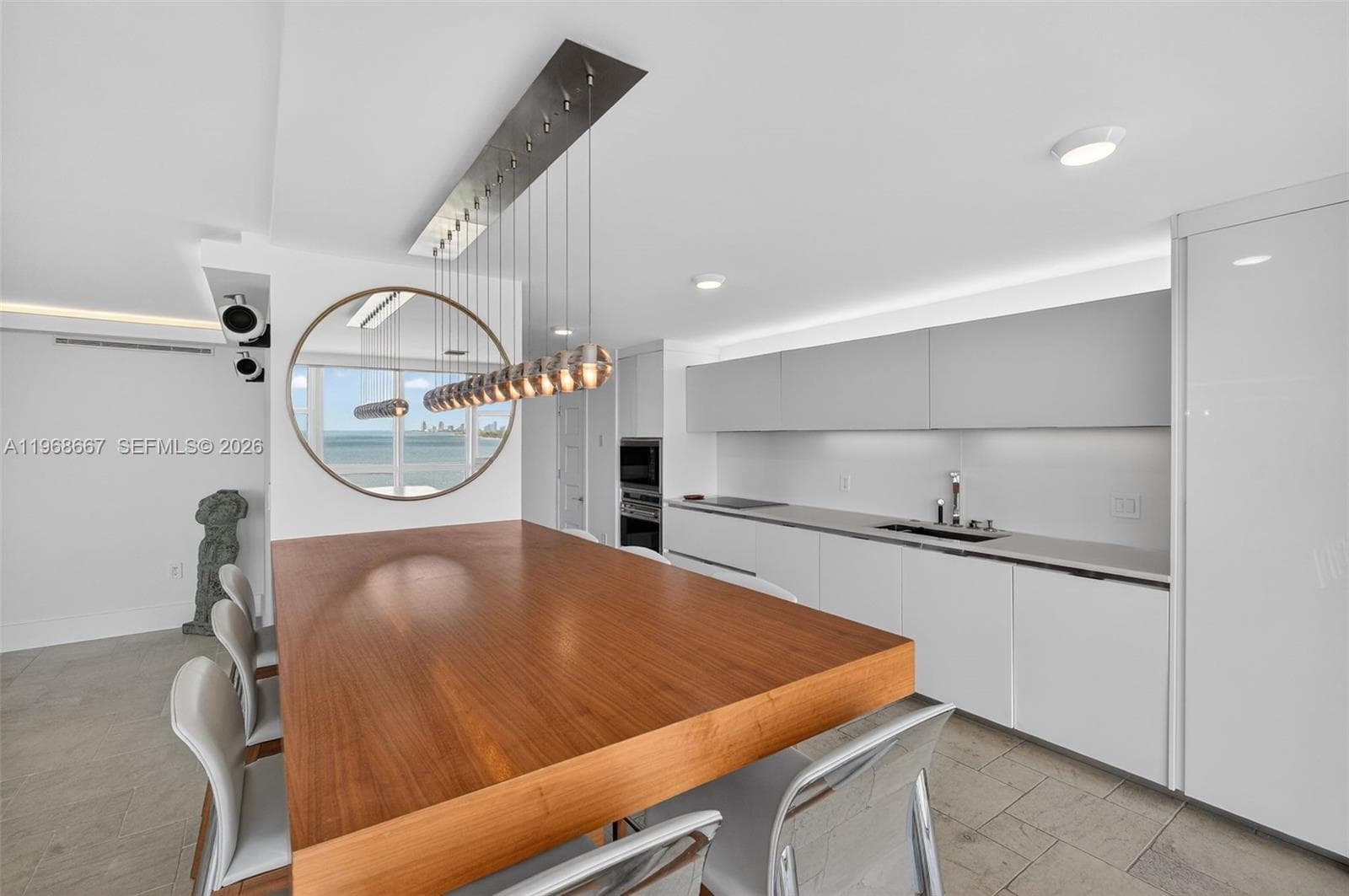 600 Grapetree Dr 11BN photo 17