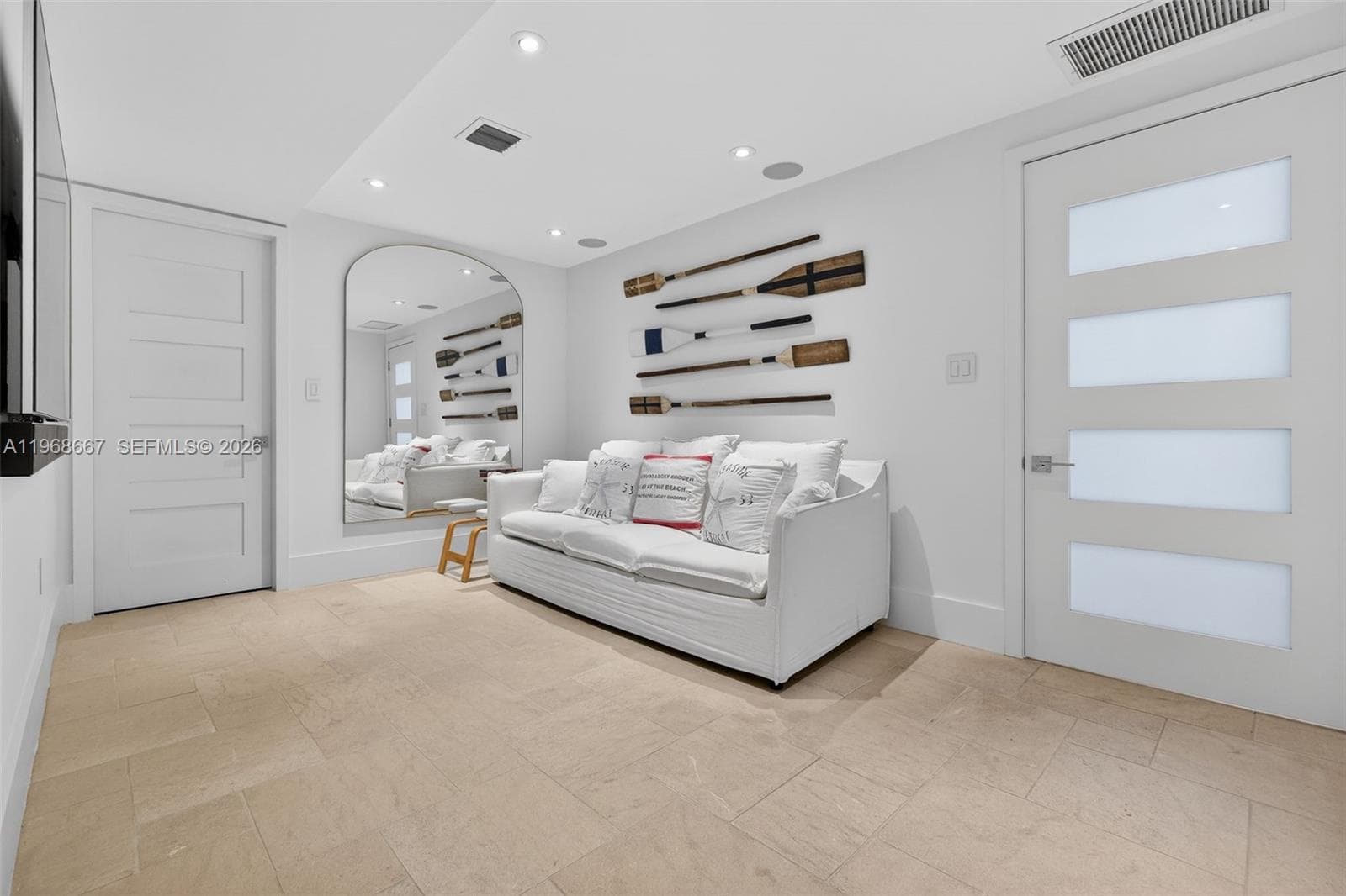 600 Grapetree Dr 11BN photo 22