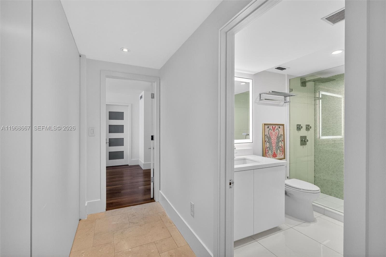 600 Grapetree Dr 11BN photo 24