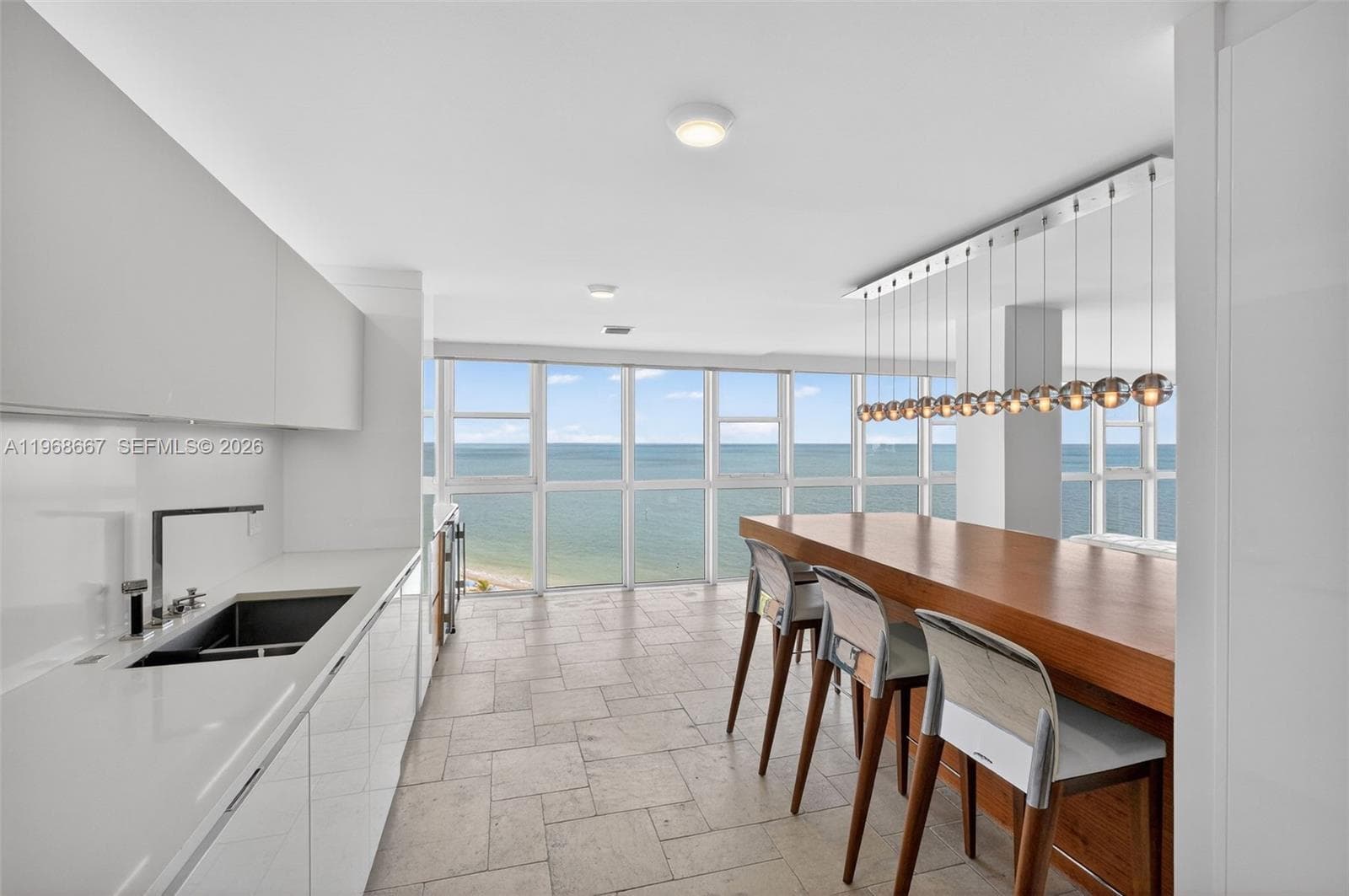 600 Grapetree Dr 11BN photo 15