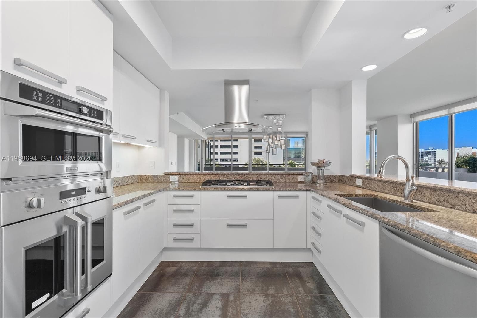 3535 Ocean Dr 406 photo 7