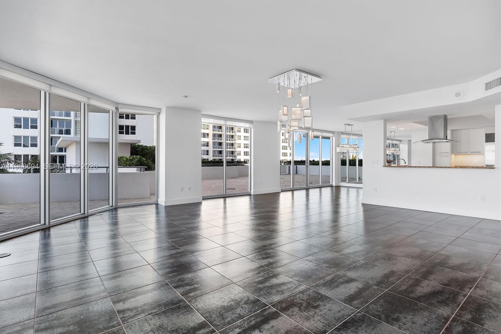 3535 Ocean Dr 5