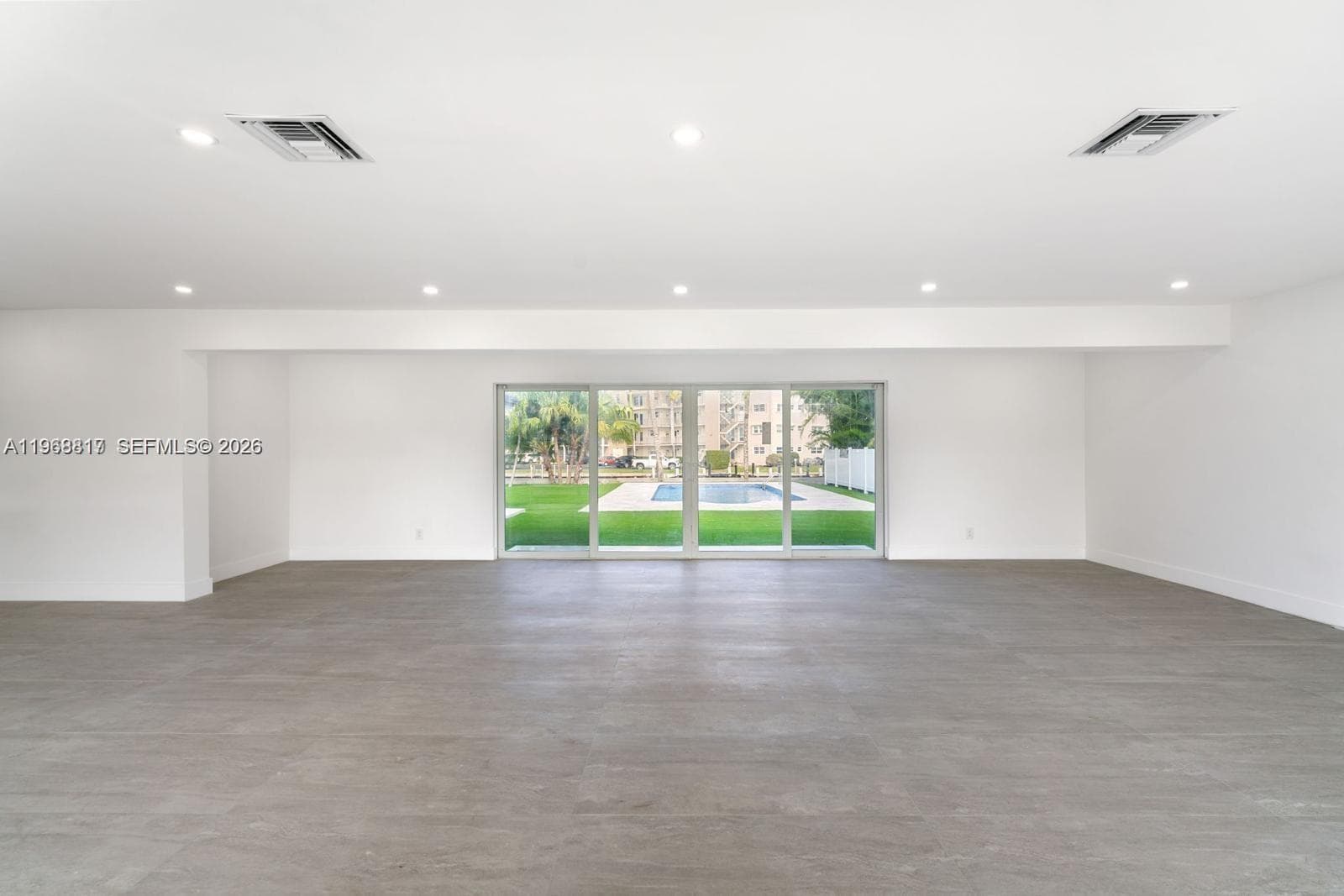 430 Tamarind Dr photo 22