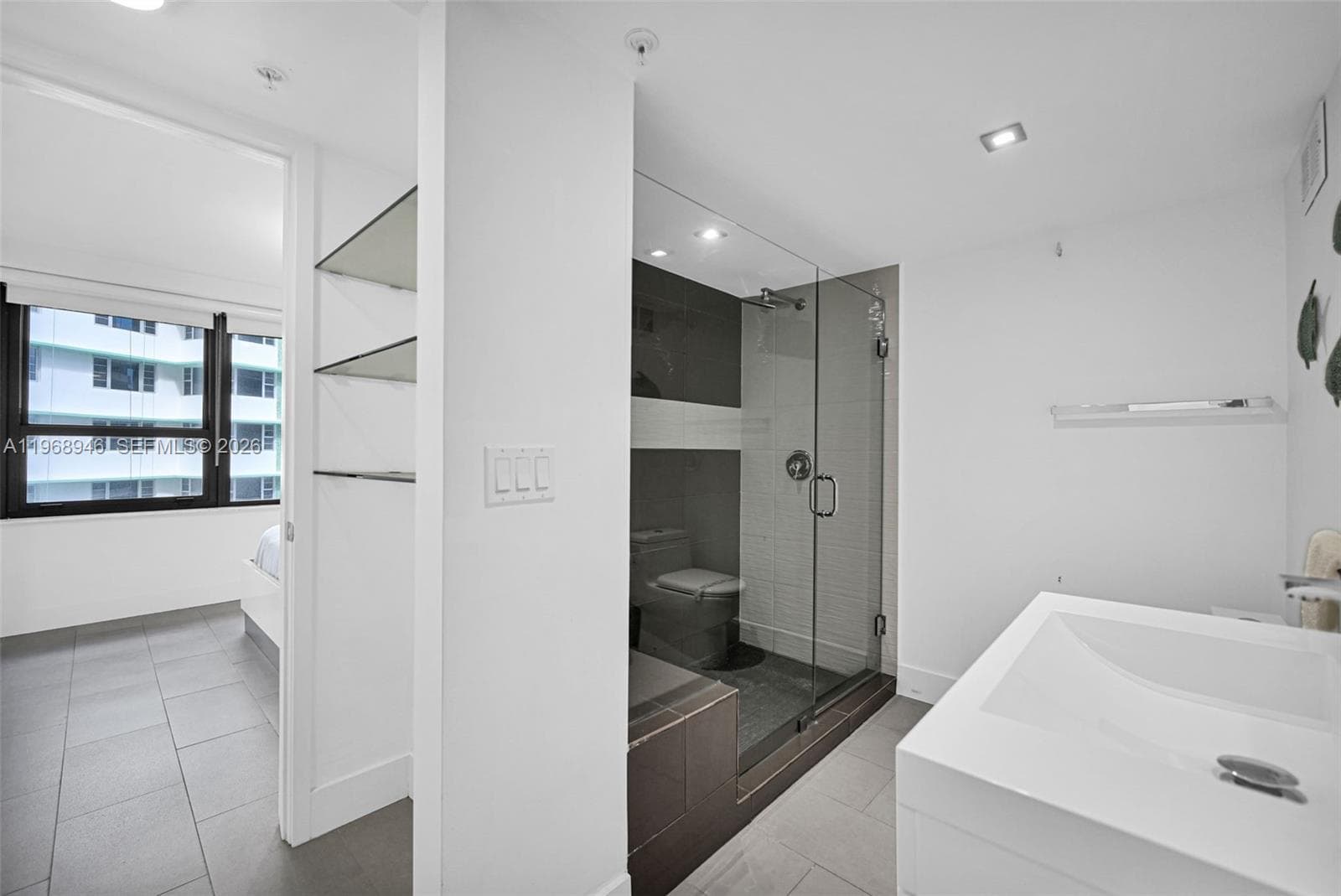 5225 Collins Ave 714 photo 25