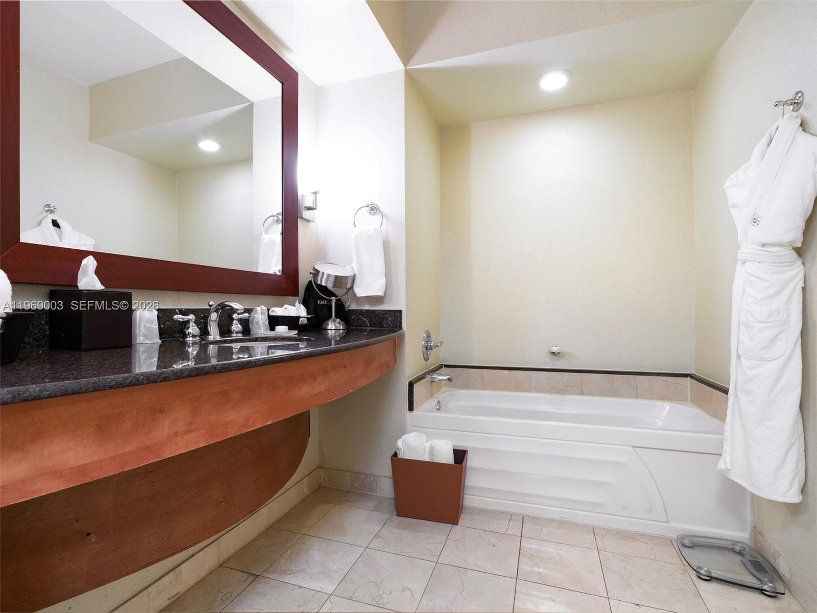 18001 Collins Ave 1417 photo 7