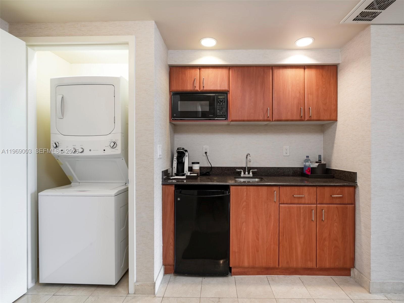 18001 Collins Ave 1417 photo 5