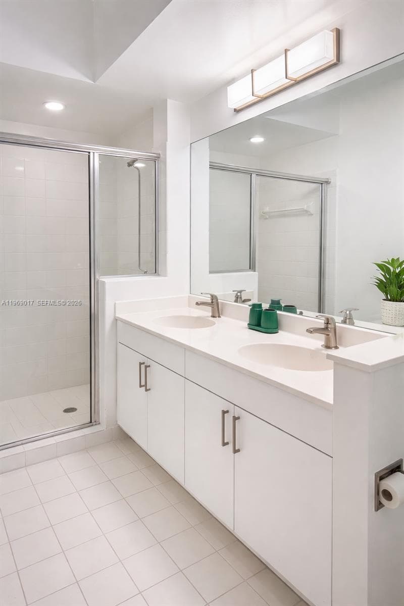 17125 N Bay Rd 3105 photo 14